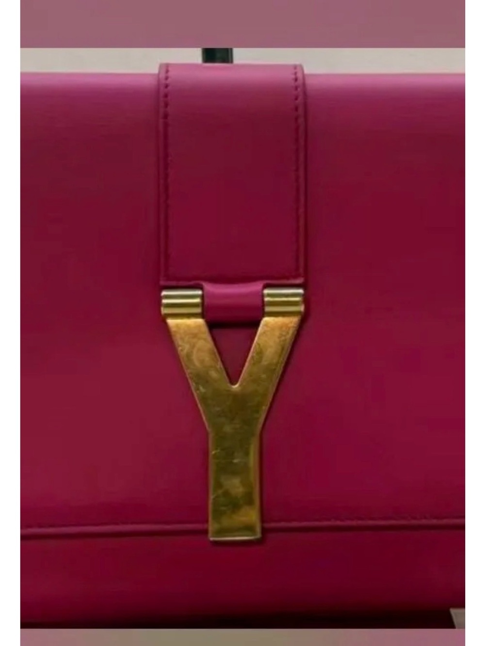 37 000 YSL CLUTCH PRE-LOVED COA INCLUDED
